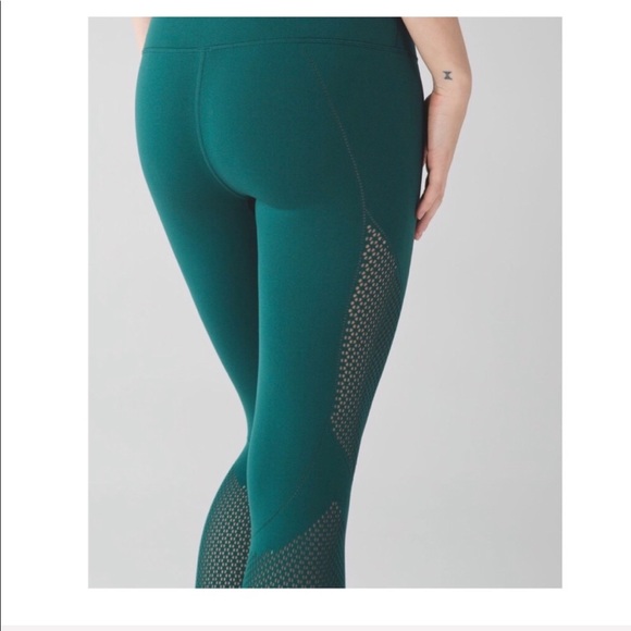 Lululemon Enlighten Tight Contour - Picture 2 of 5